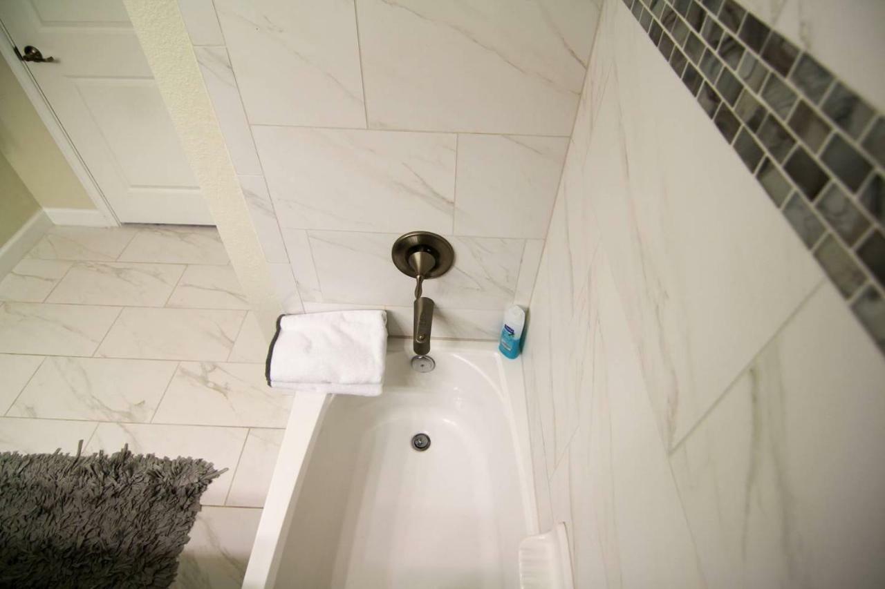 קיסימי A - New 4 Bedroom Home - 5 Miles To Disney - Free Water Park - Private Pool מראה חיצוני תמונה